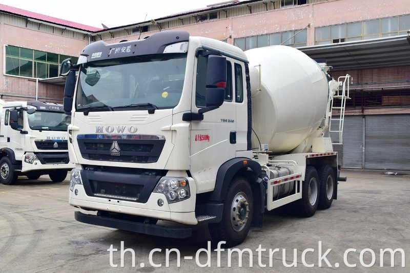 Howo T5g 340hp 6x4 Concrete Mixer Truck